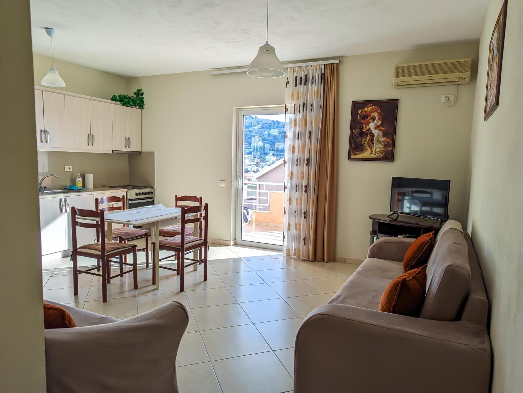 Sarah'S Apartments - 5 Min Walk To Beaches & Boulevard - Big Balcony! Sarandë Eksteriør billede
