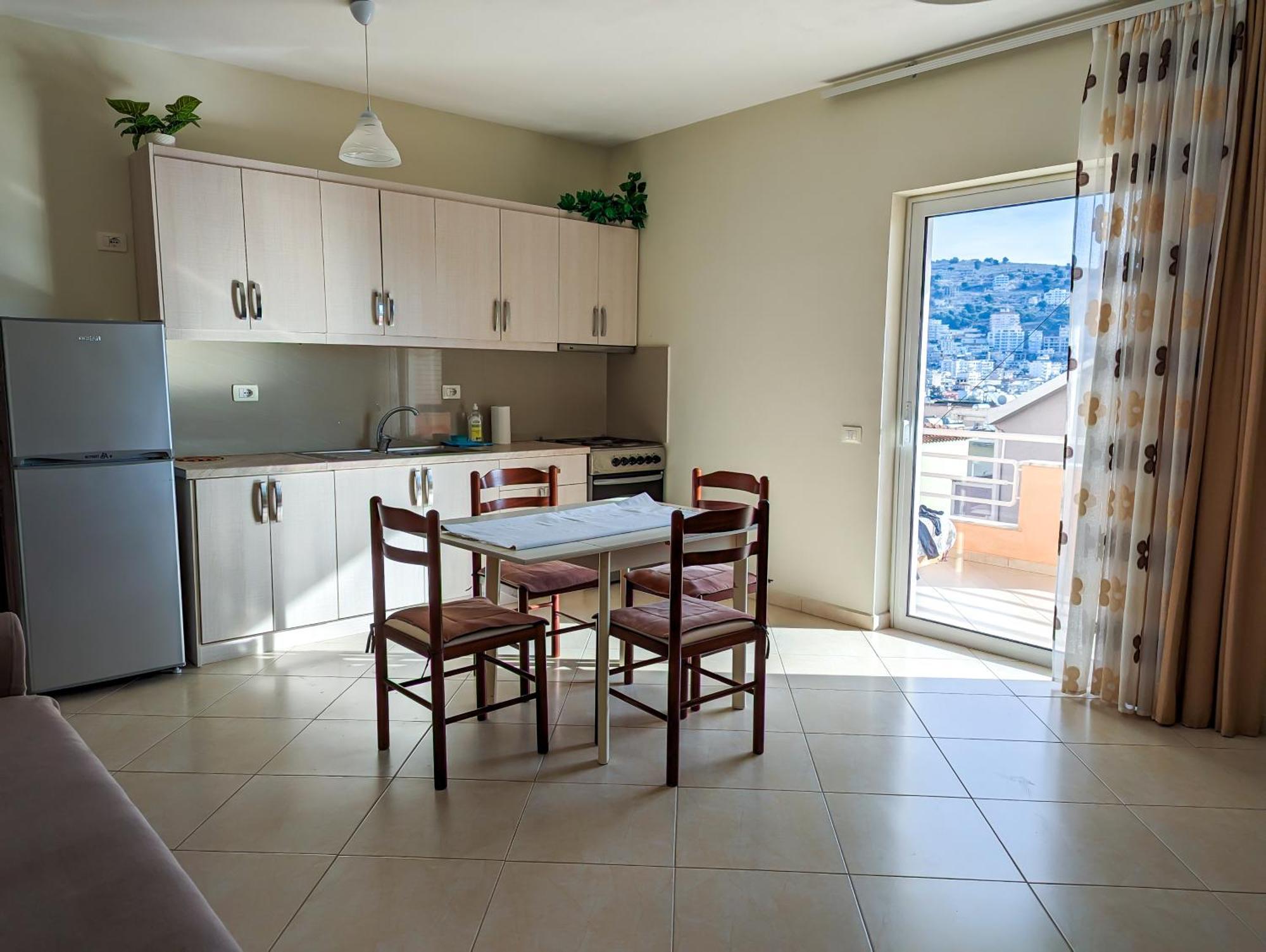 Sarah'S Apartments - 5 Min Walk To Beaches & Boulevard - Big Balcony! Sarandë Eksteriør billede
