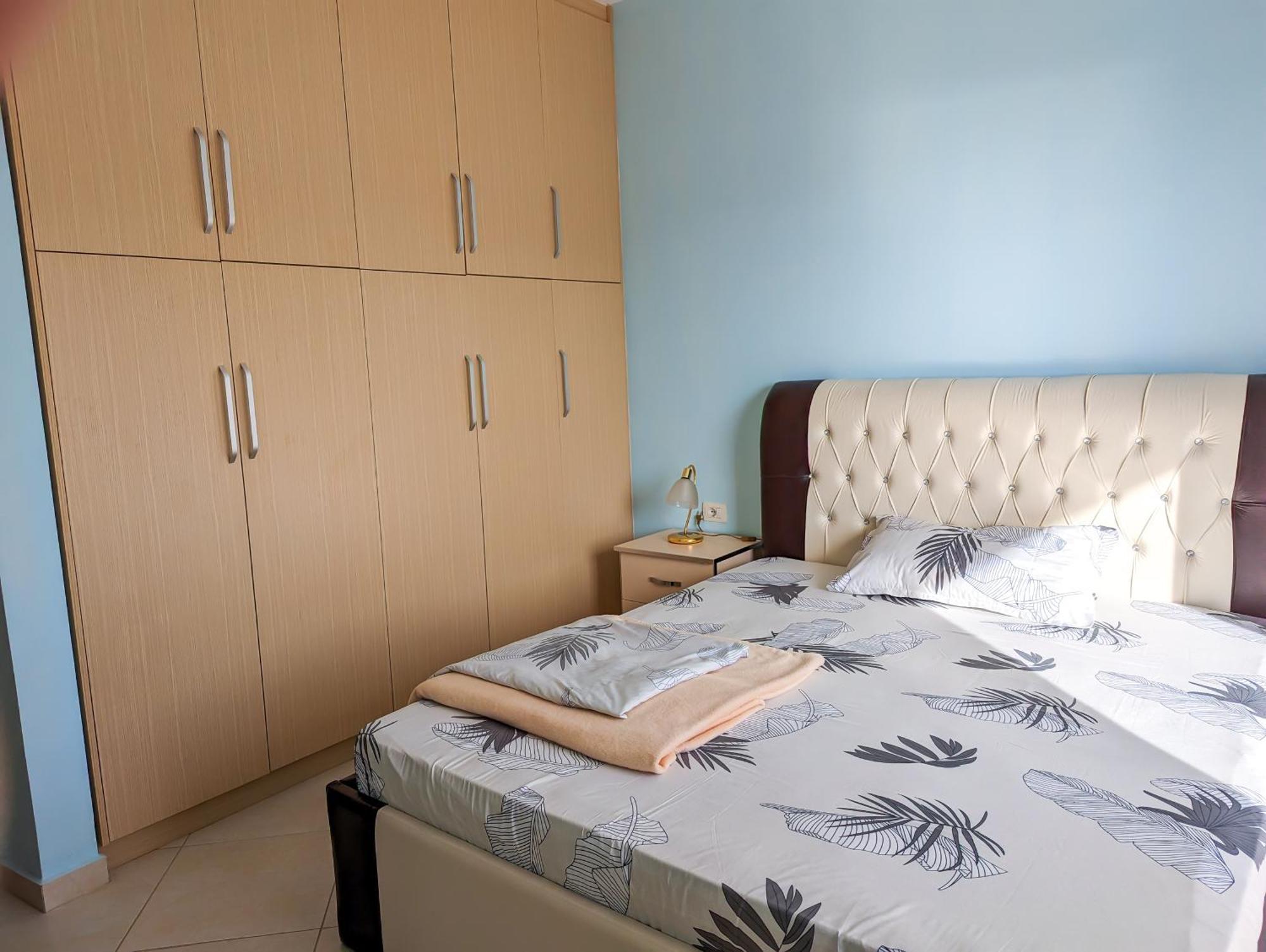 Sarah'S Apartments - 5 Min Walk To Beaches & Boulevard - Big Balcony! Sarandë Eksteriør billede