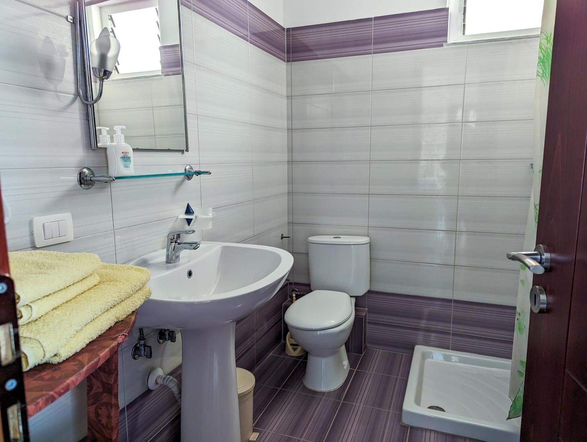 Sarah'S Apartments - 5 Min Walk To Beaches & Boulevard - Big Balcony! Sarandë Eksteriør billede