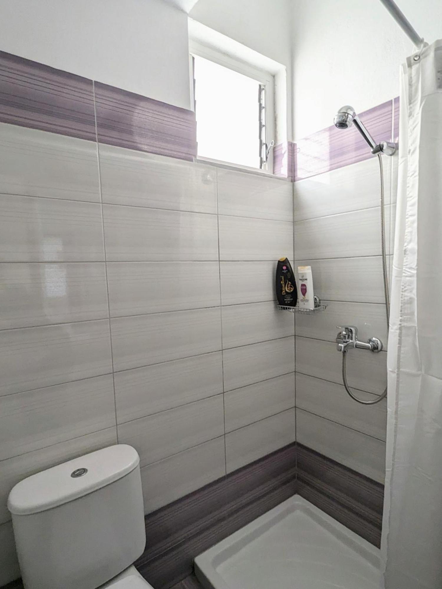 Sarah'S Apartments - 5 Min Walk To Beaches & Boulevard - Big Balcony! Sarandë Eksteriør billede