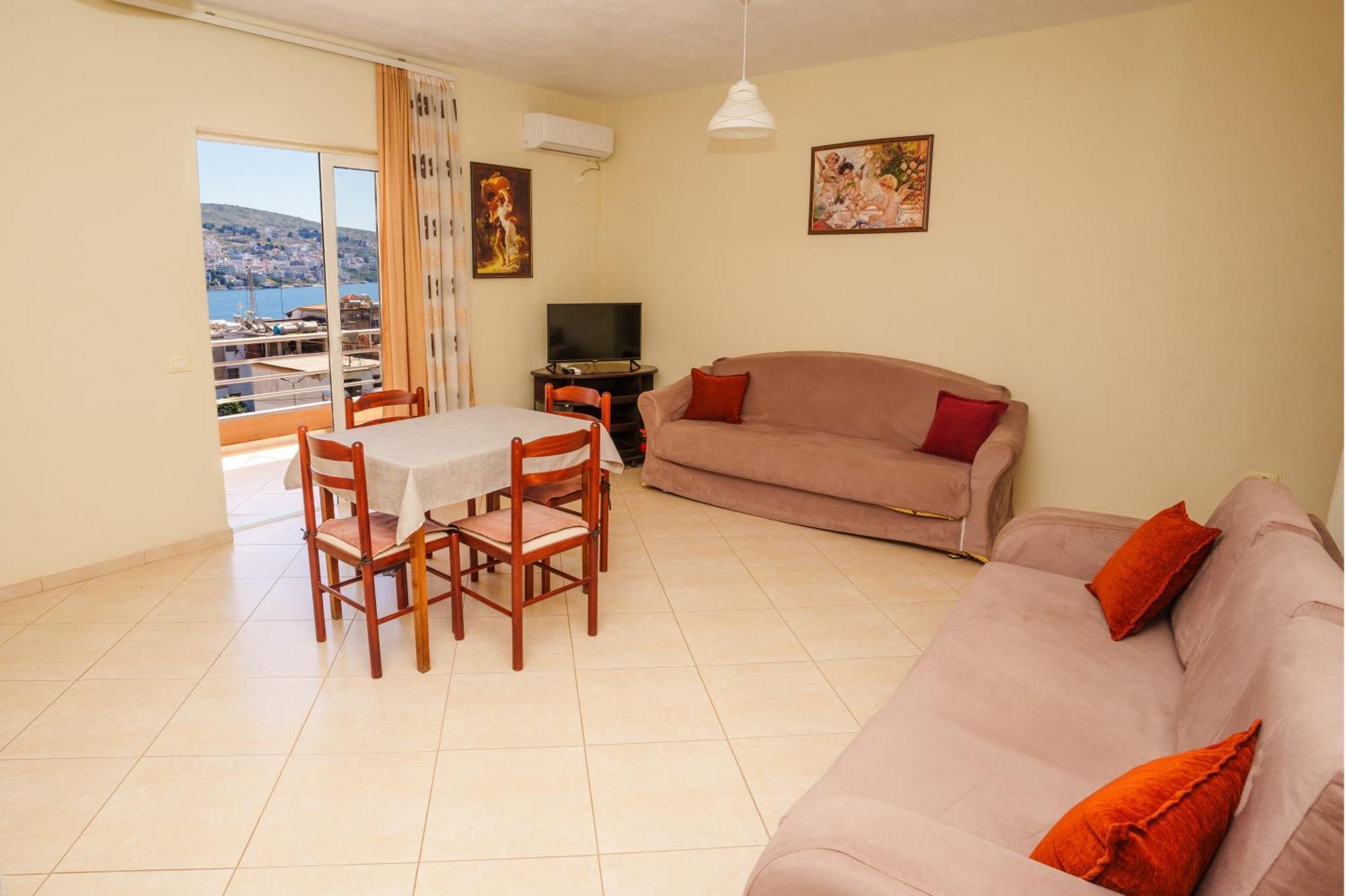 Sarah'S Apartments - 5 Min Walk To Beaches & Boulevard - Big Balcony! Sarandë Eksteriør billede